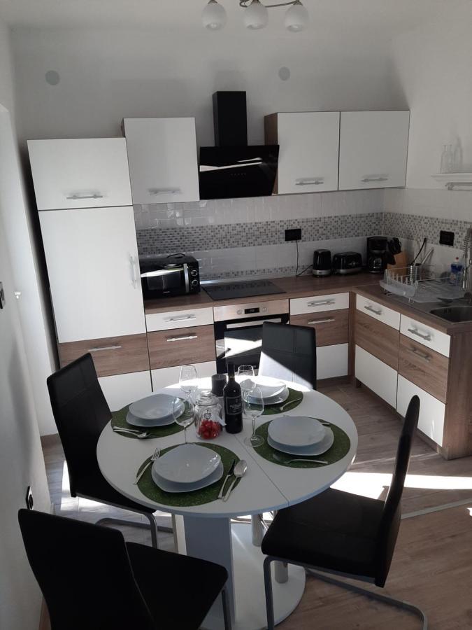 Ferienhaus Karlo Pridraga 外观 照片