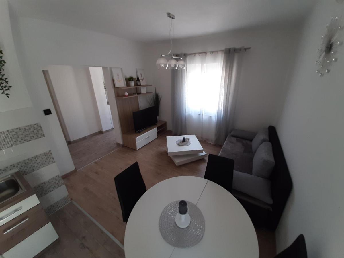 Ferienhaus Karlo Pridraga 外观 照片