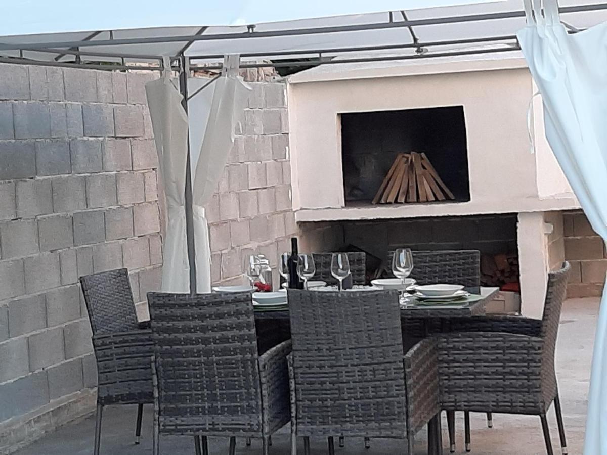 Ferienhaus Karlo Pridraga 外观 照片