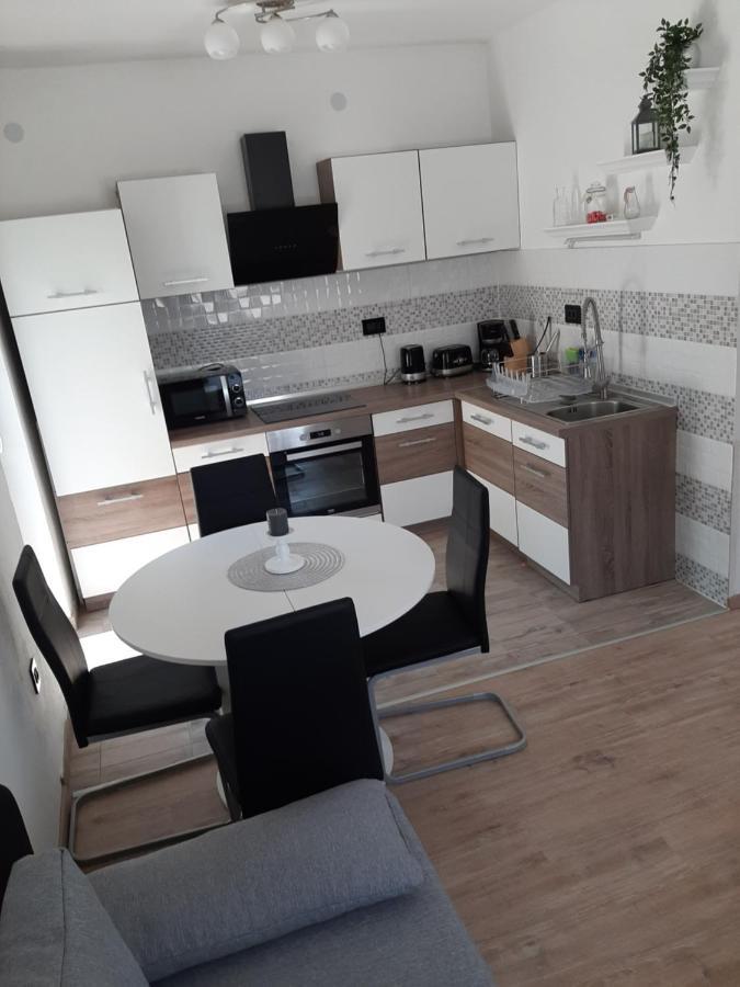 Ferienhaus Karlo Pridraga 外观 照片