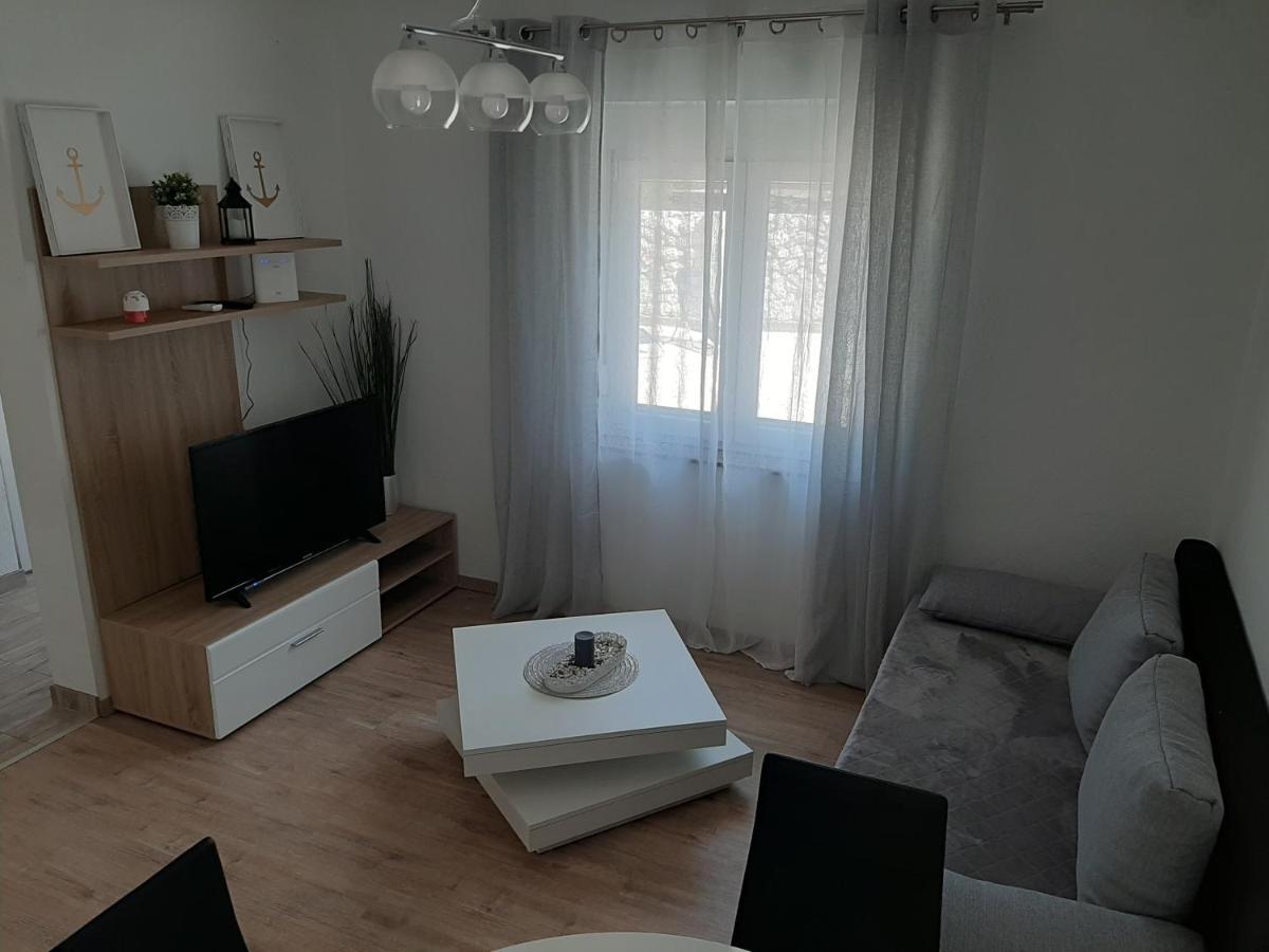 Ferienhaus Karlo Pridraga 外观 照片