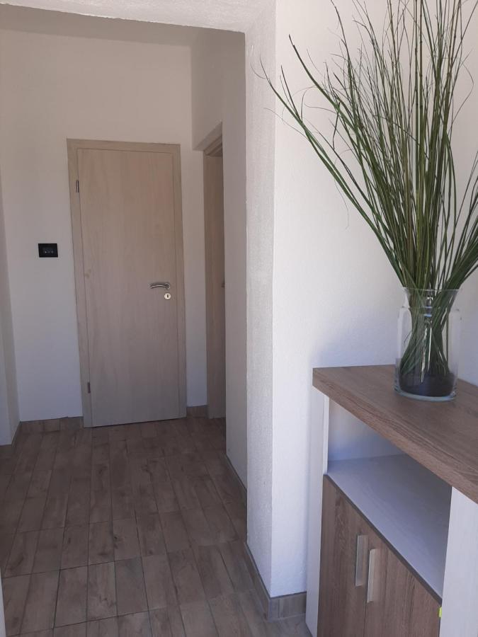 Ferienhaus Karlo Pridraga 外观 照片